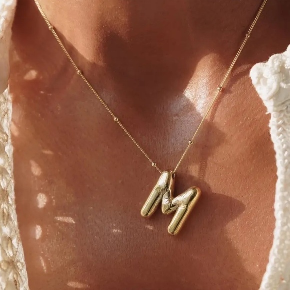 Jewelry - SALE💚 any 3 for $18 💚 Minimalist Golden Bubble Letter Pendant Alloy Necklace